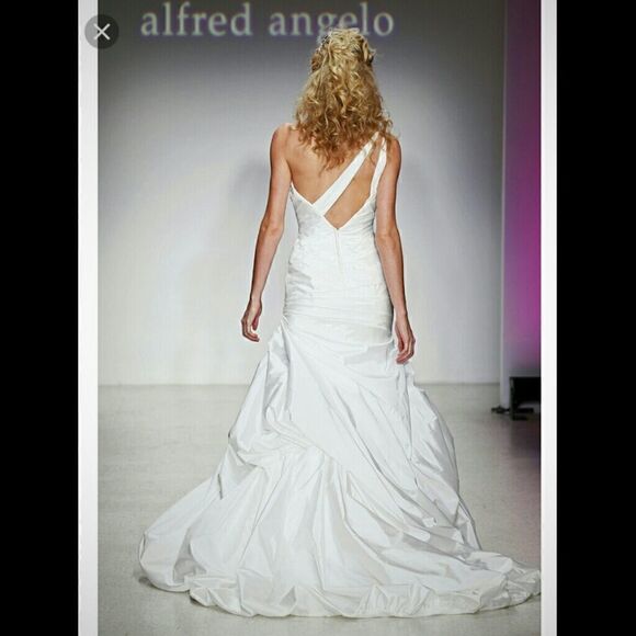 New✨ ALFRED ANGELO Mermaid Wedding Gown - Picture 4 of 9